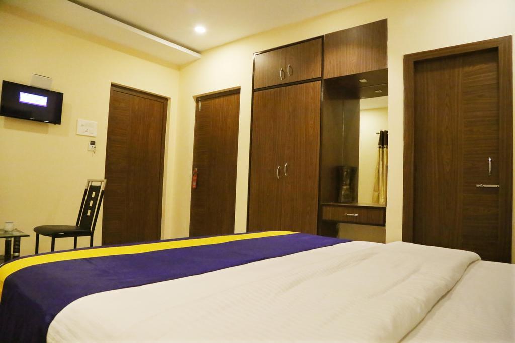 Oyo 460 Hotel Ivory Residency Calcutta Buitenkant foto