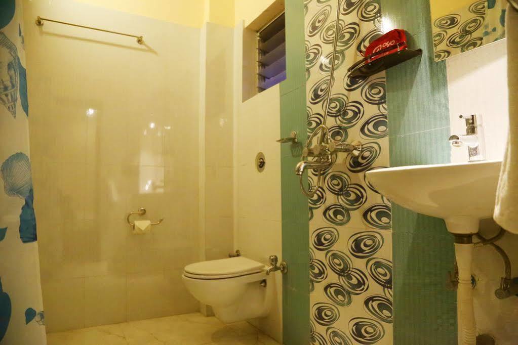 Oyo 460 Hotel Ivory Residency Calcutta Buitenkant foto