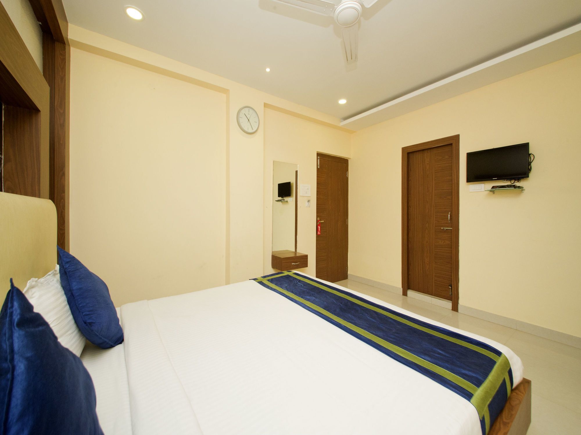 Oyo 460 Hotel Ivory Residency Calcutta Buitenkant foto